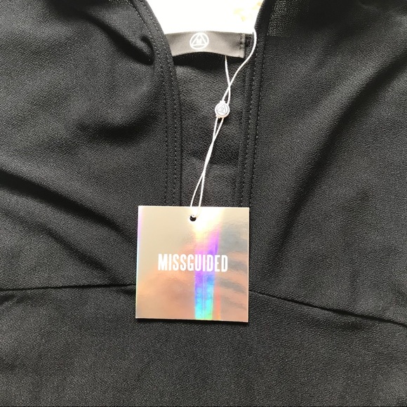 Missguided black crossbody halter neck mini dress - Picture 5 of 7